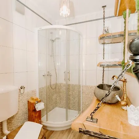 Mama Mia 拉多夫吉卡